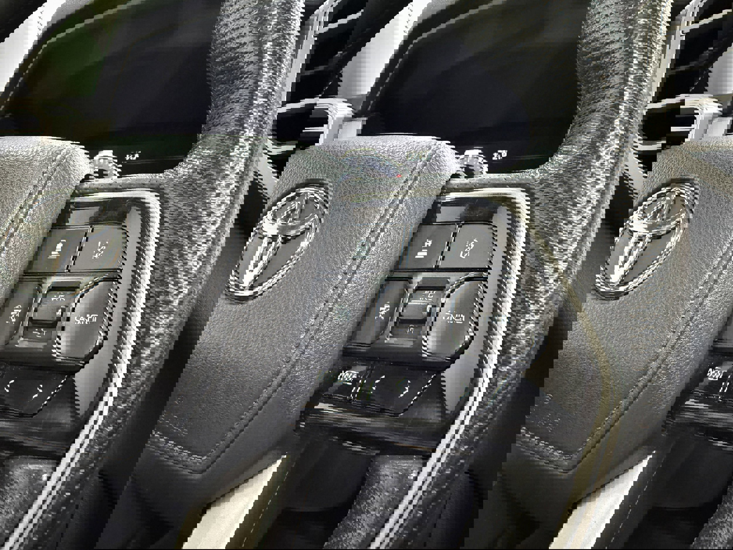 Used 2022 Toyota Tundra Limited image 17