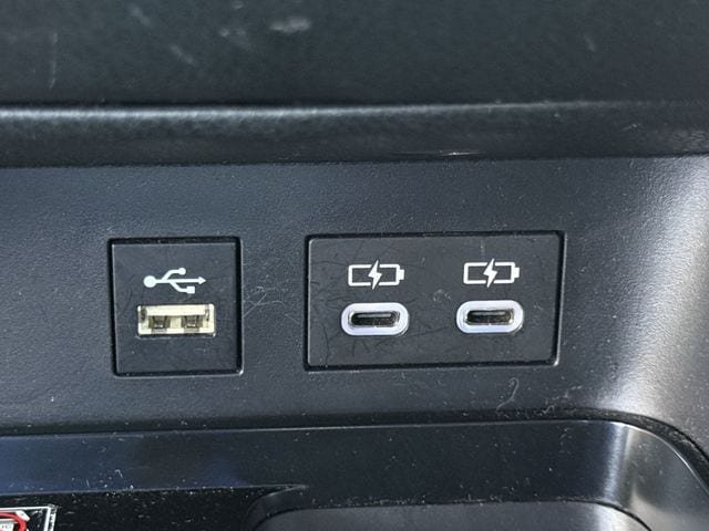 Used 2025 Toyota Camry SE FWD image 23