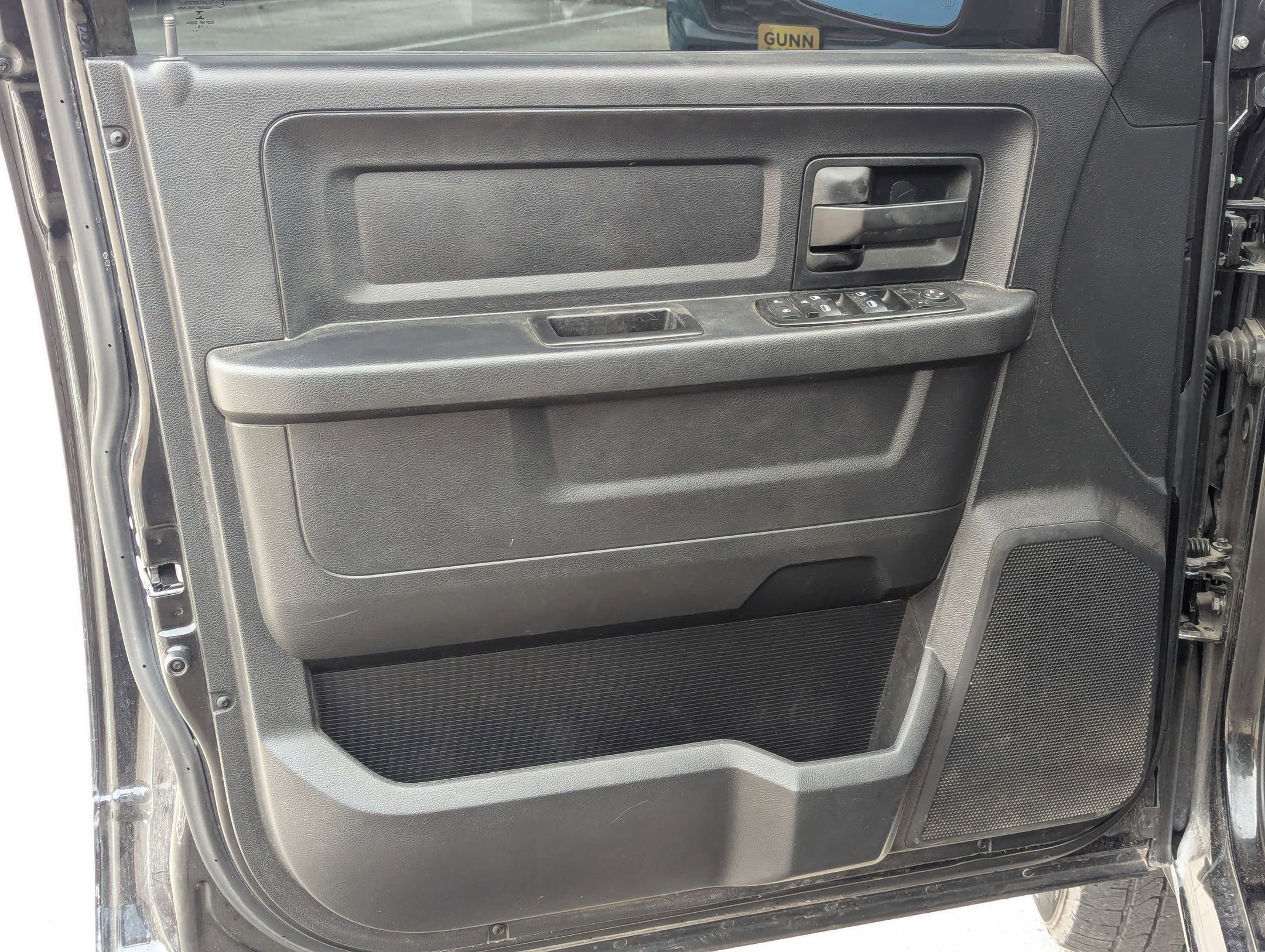 Used 2015 RAM 1500 Express image 11