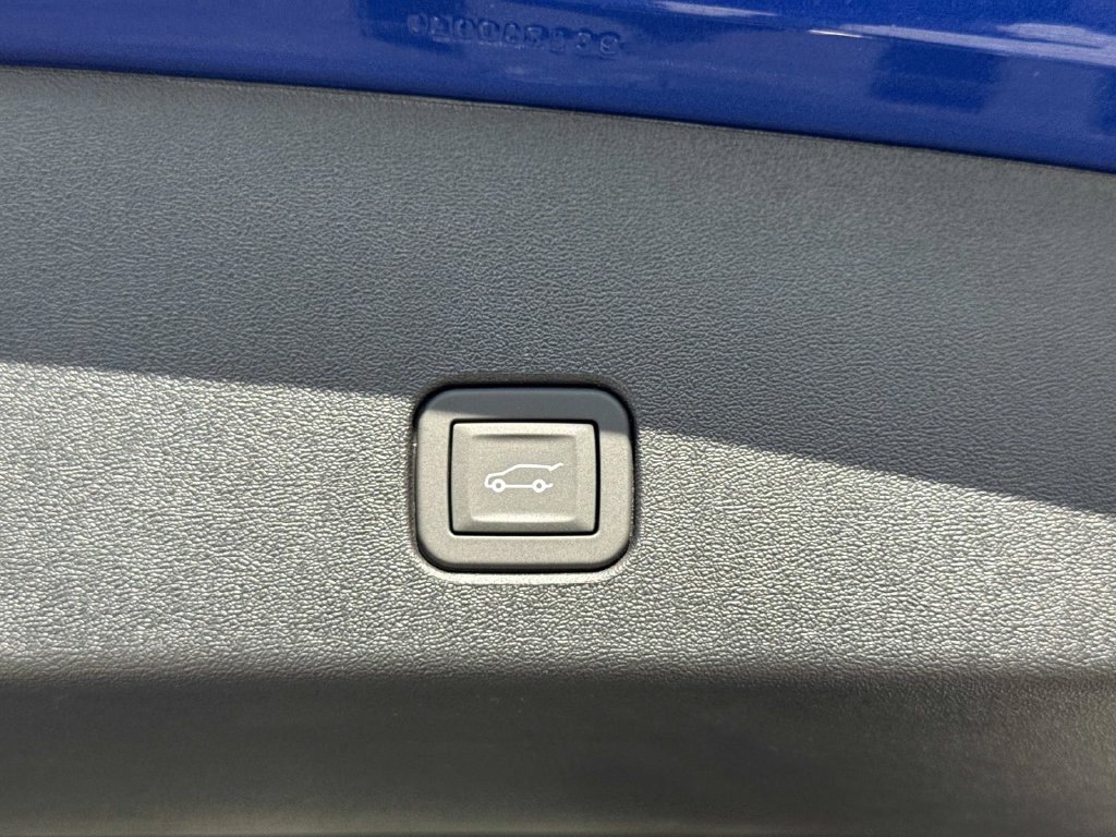 New 2027 Cadillac Optiq V w/ Deep Ocean Design Edition AWD/4WD image 12
