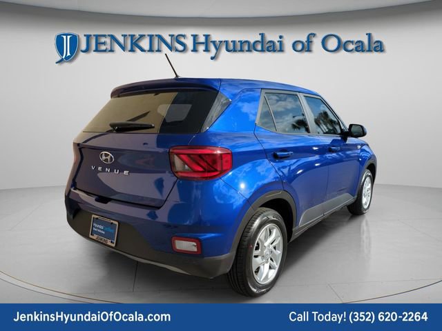 Certified 2023 Hyundai Venue SE w/ Cargo Package image 3