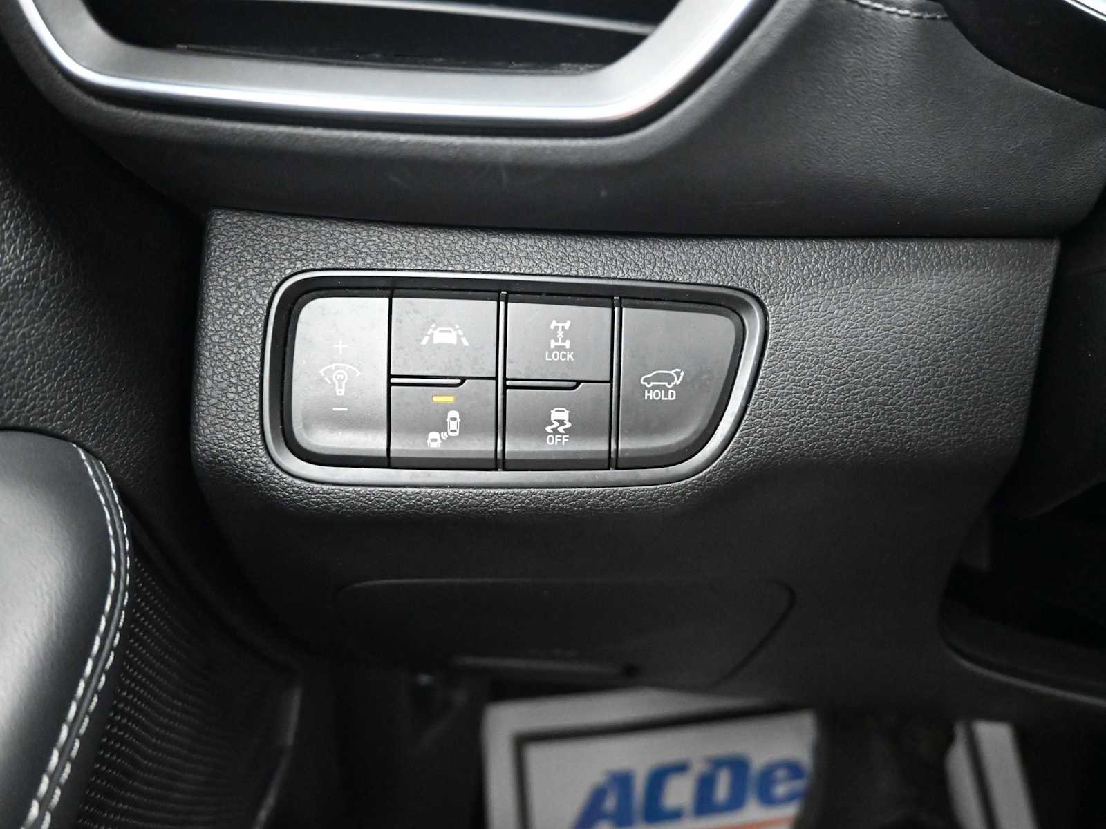 Used 2019 Hyundai Santa Fe Limited image 16