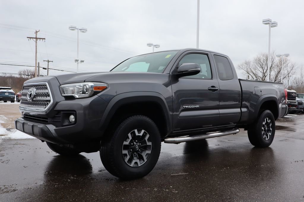 Used 2016 Toyota Tacoma TRD Off-Road image 6