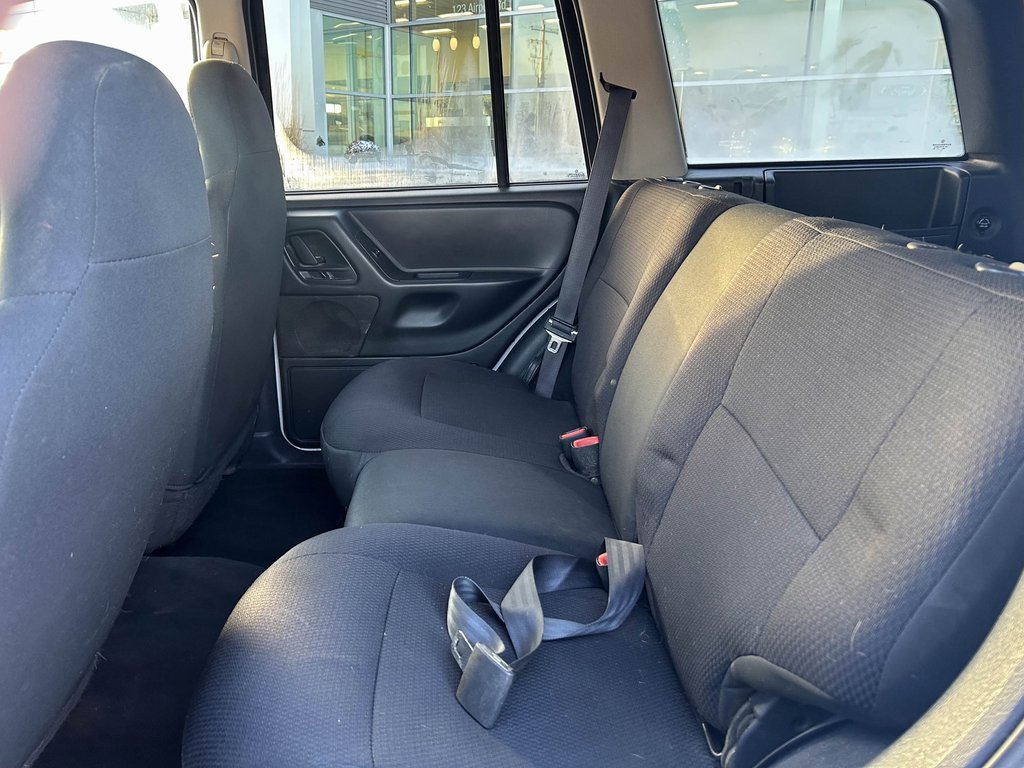 Used 2004 Jeep Grand Cherokee Laredo w/ Convenience Group image 11