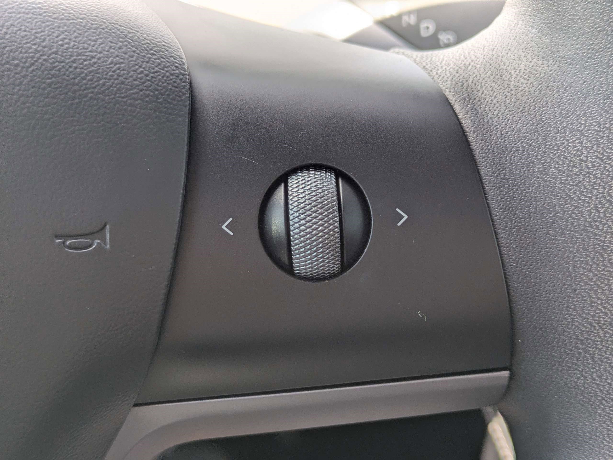 Used 2024 Tesla Model Y 2WD image 24