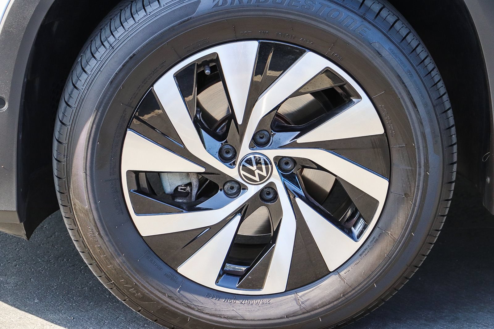 Certified 2025 Volkswagen Tiguan S FWD image 11