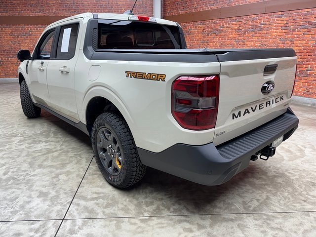 Used 2025 Ford Maverick Tremor image 3