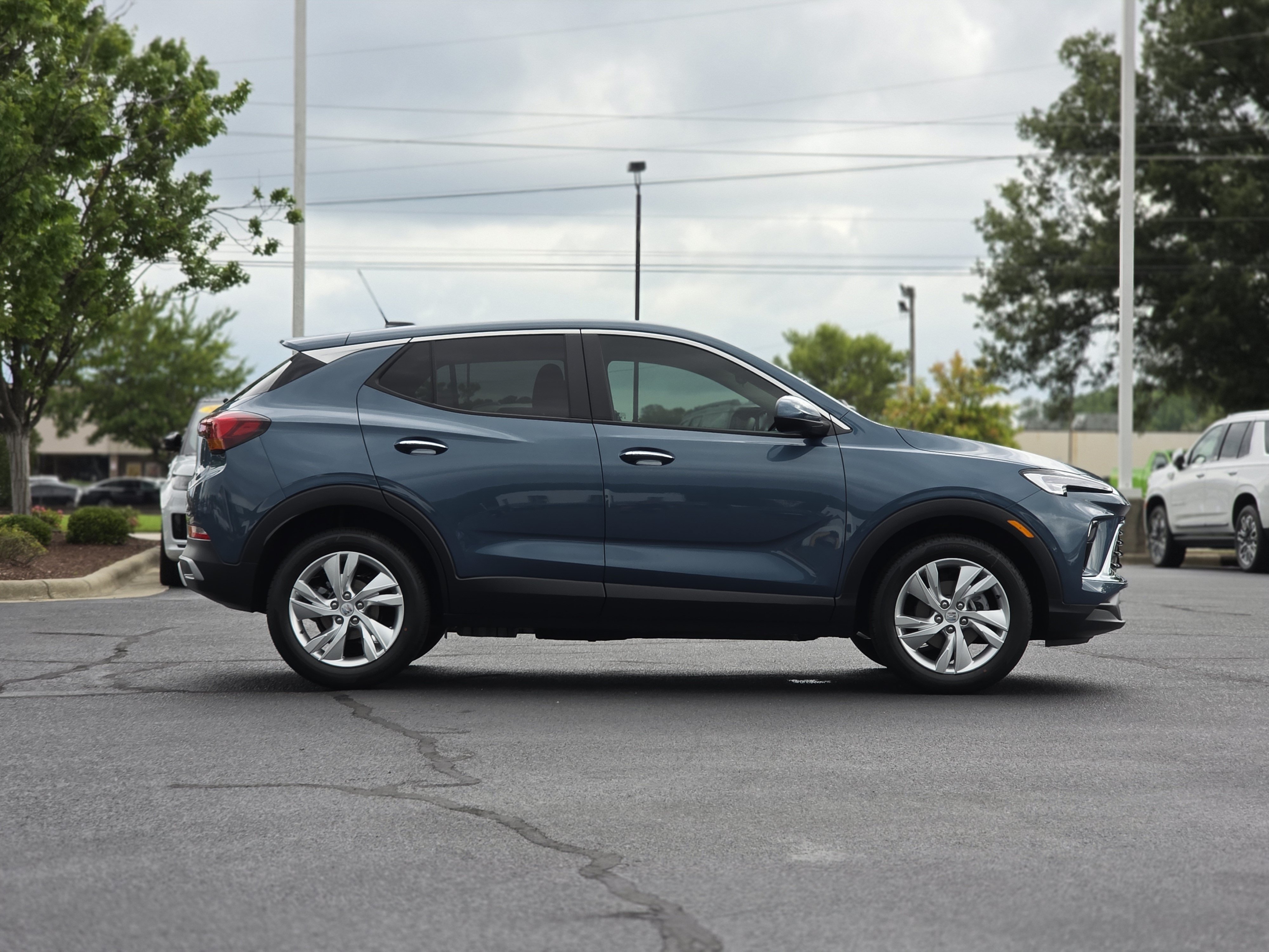 New 2026 Buick Encore GX Preferred w/ Comfort Package FWD image 8