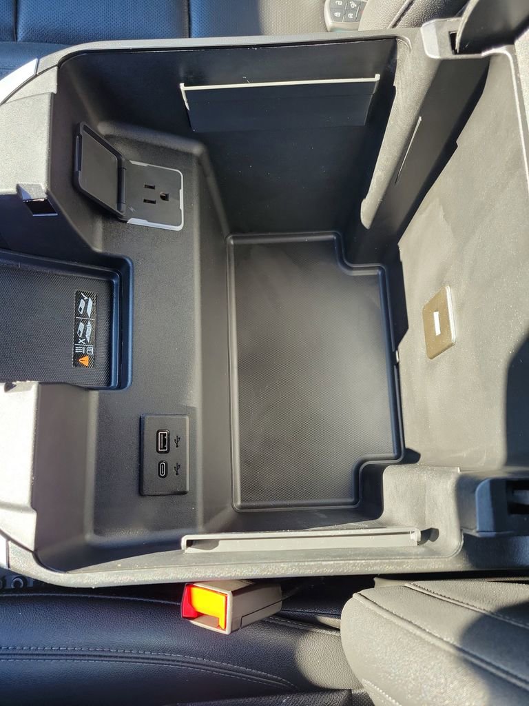 Certified 2025 Chevrolet Silverado 2500 LTZ w/ LTZ Convenience Package image 40