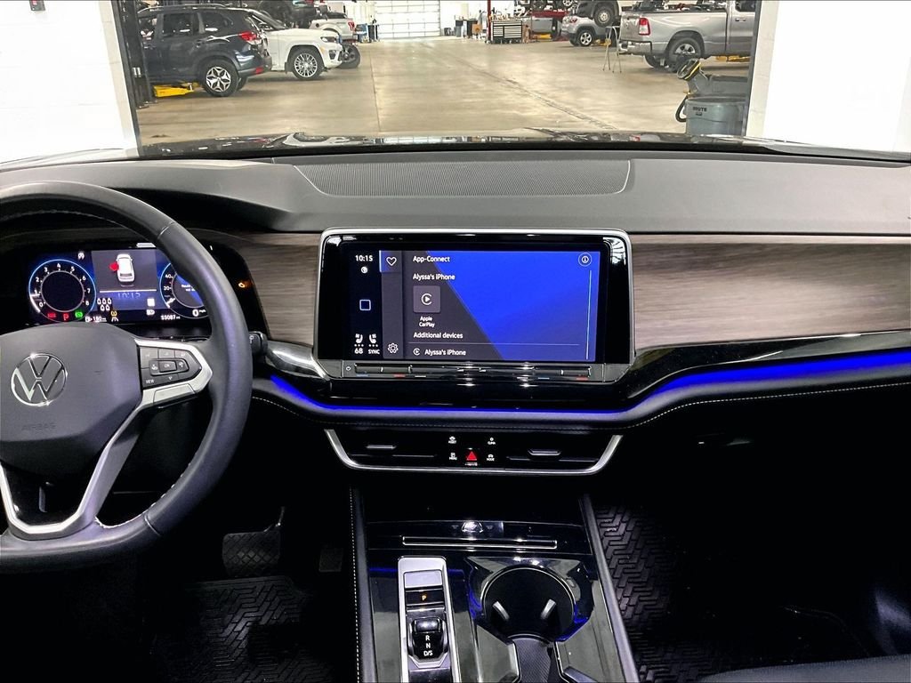 Used 2024 Volkswagen Atlas SEL AWD/4WD image 19