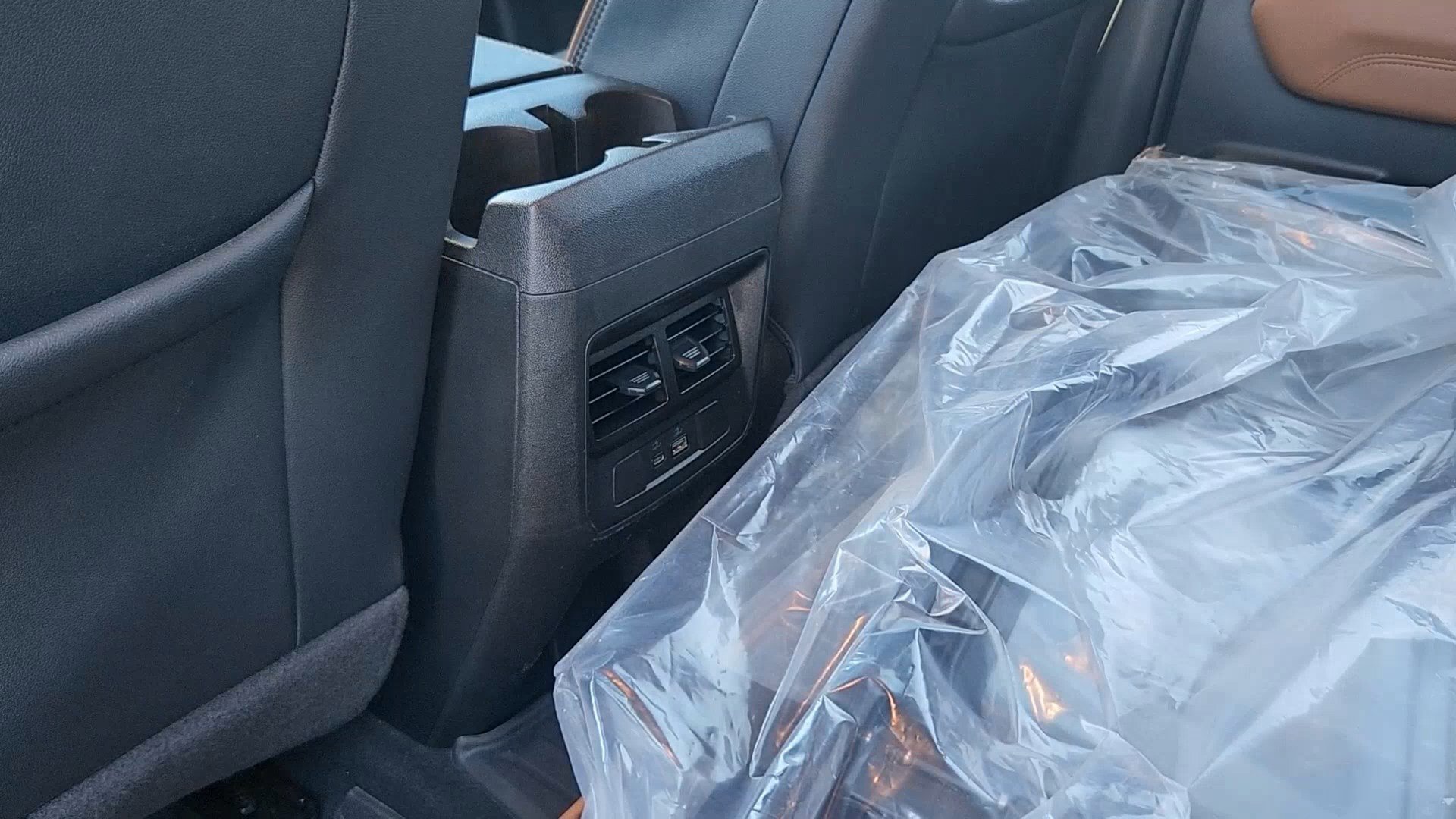 Used 2024 GMC Canyon AT4 w/ LPO, Off Road Lift Package image 18