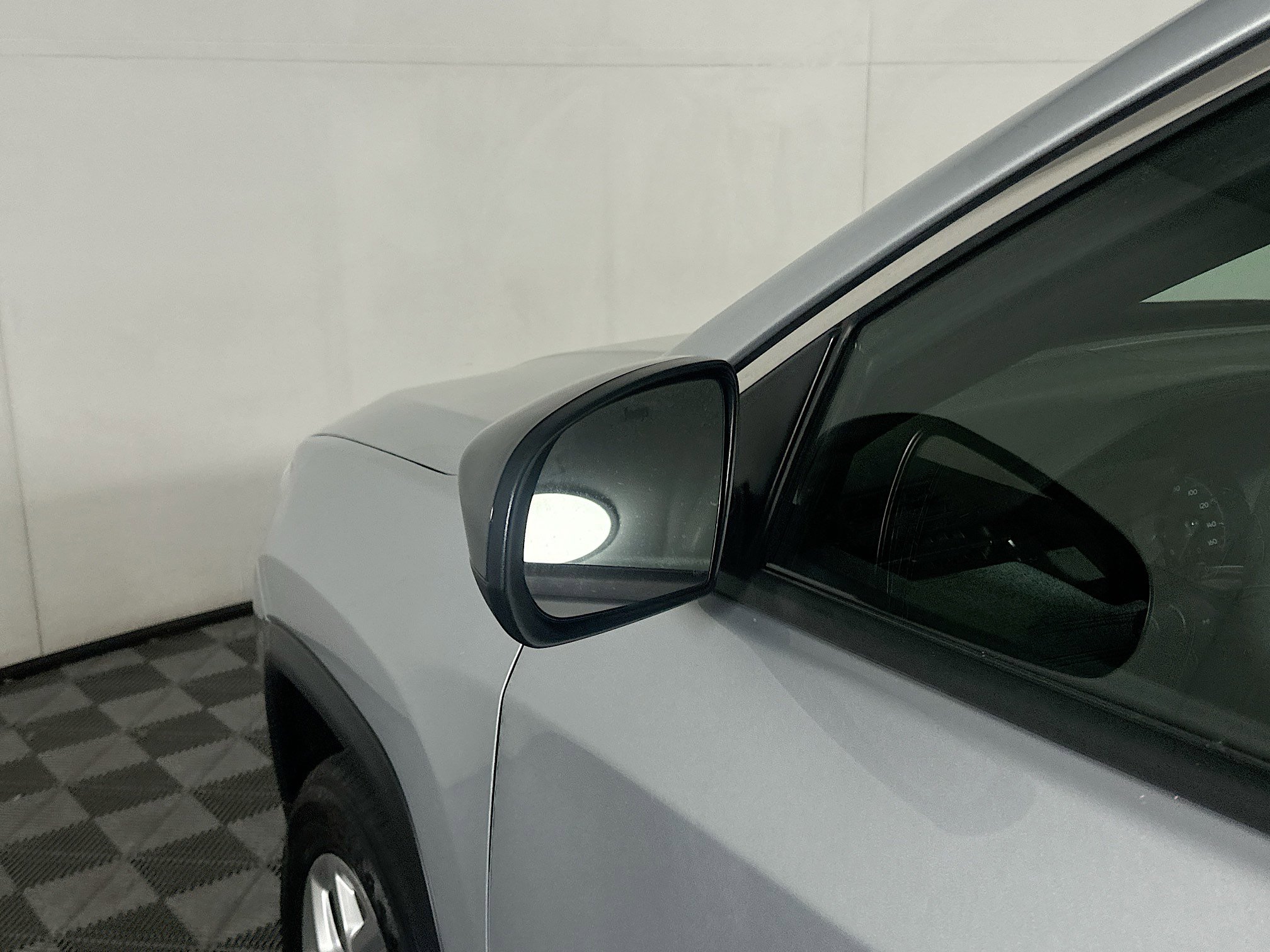 Used 2025 Jeep Compass Latitude image 16