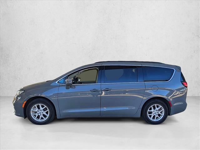 Used 2022 Chrysler Pacifica Touring-L image 8
