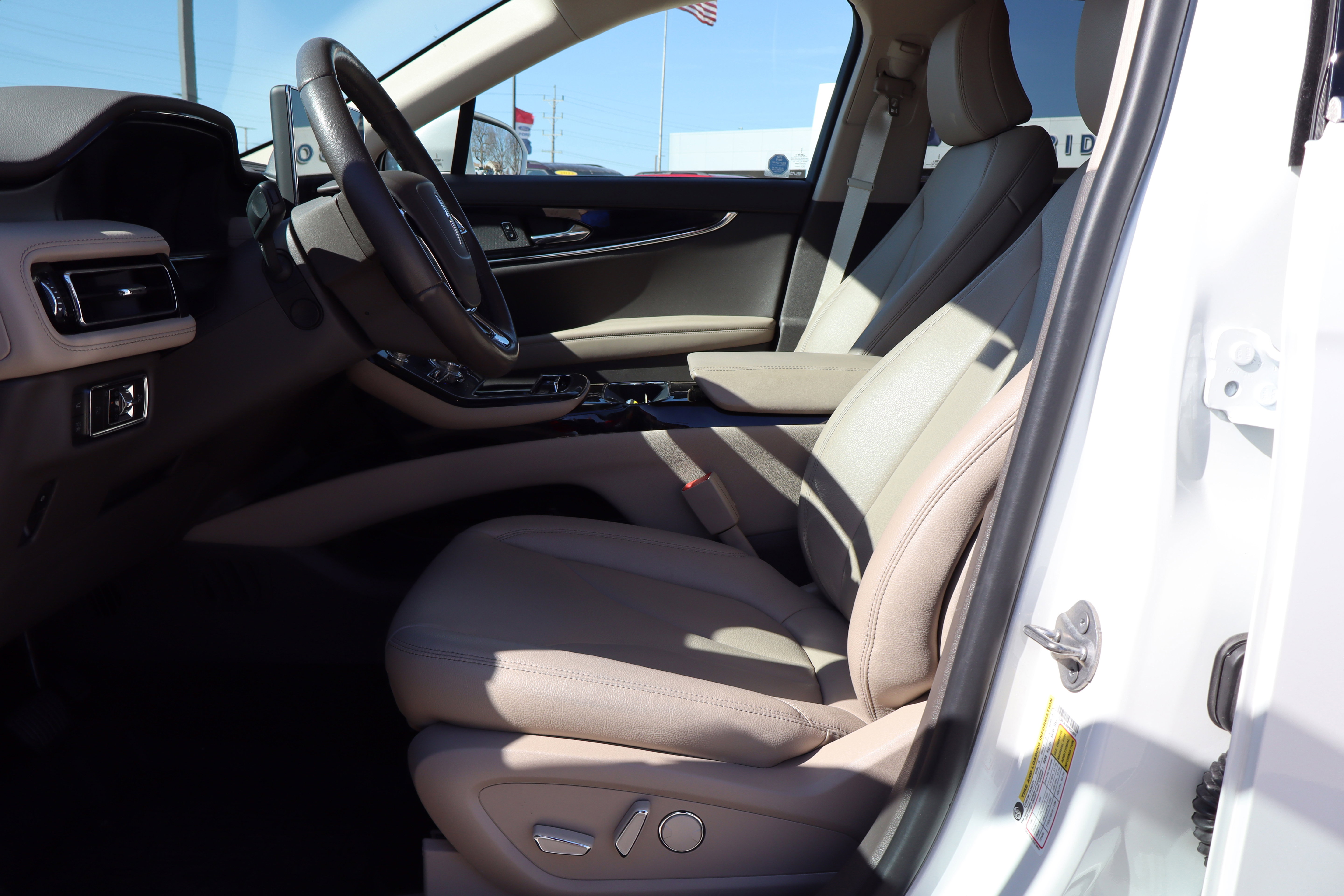 Used 2023 Lincoln Nautilus AWD w/ Premium Package image 10