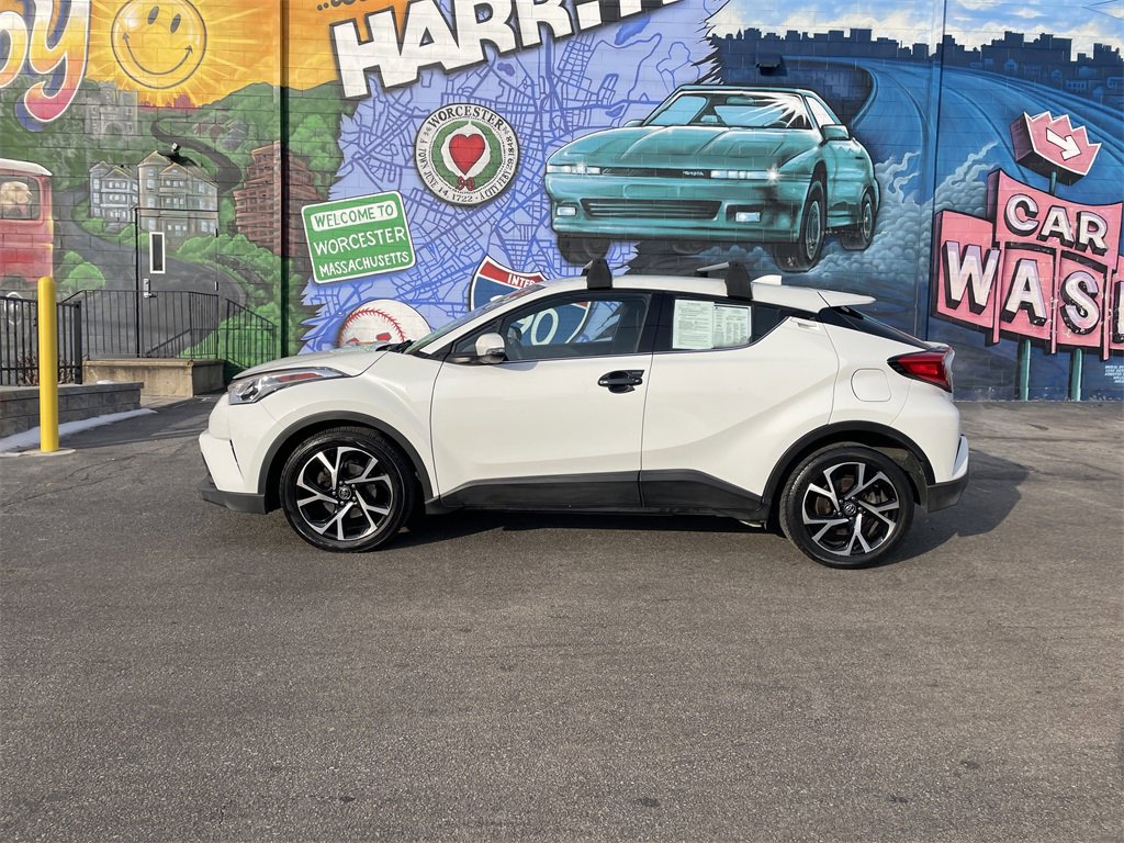 Used 2019 Toyota C-HR Limited image 2