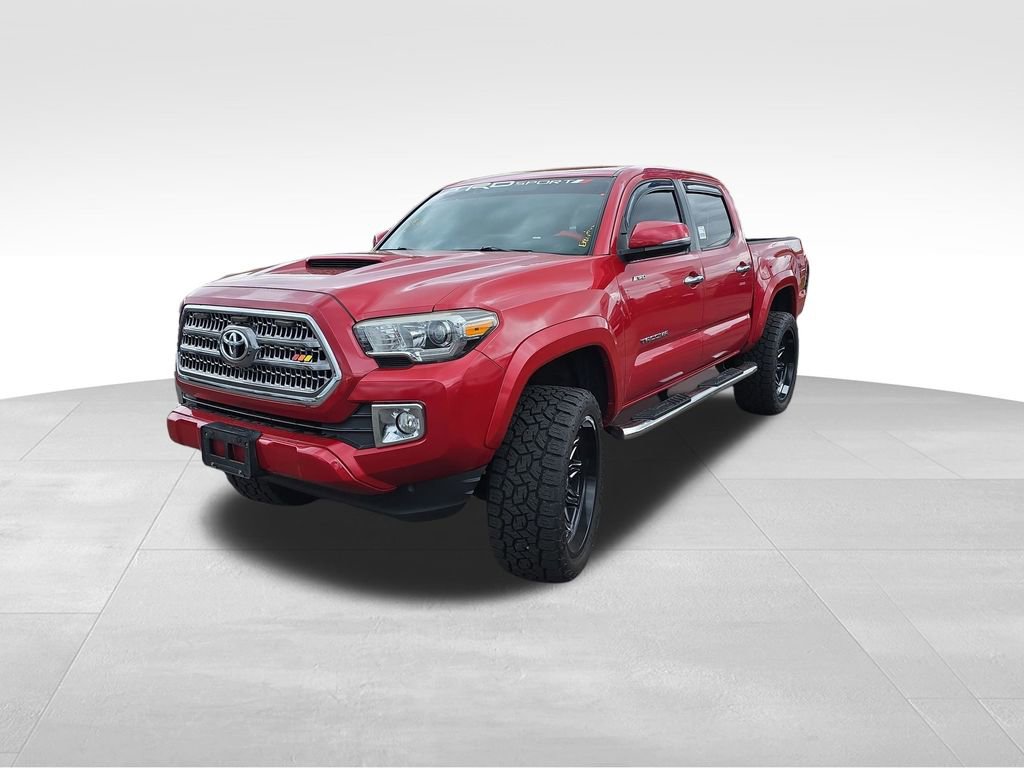 Used 2016 Toyota Tacoma TRD Sport AWD/4WD image 3