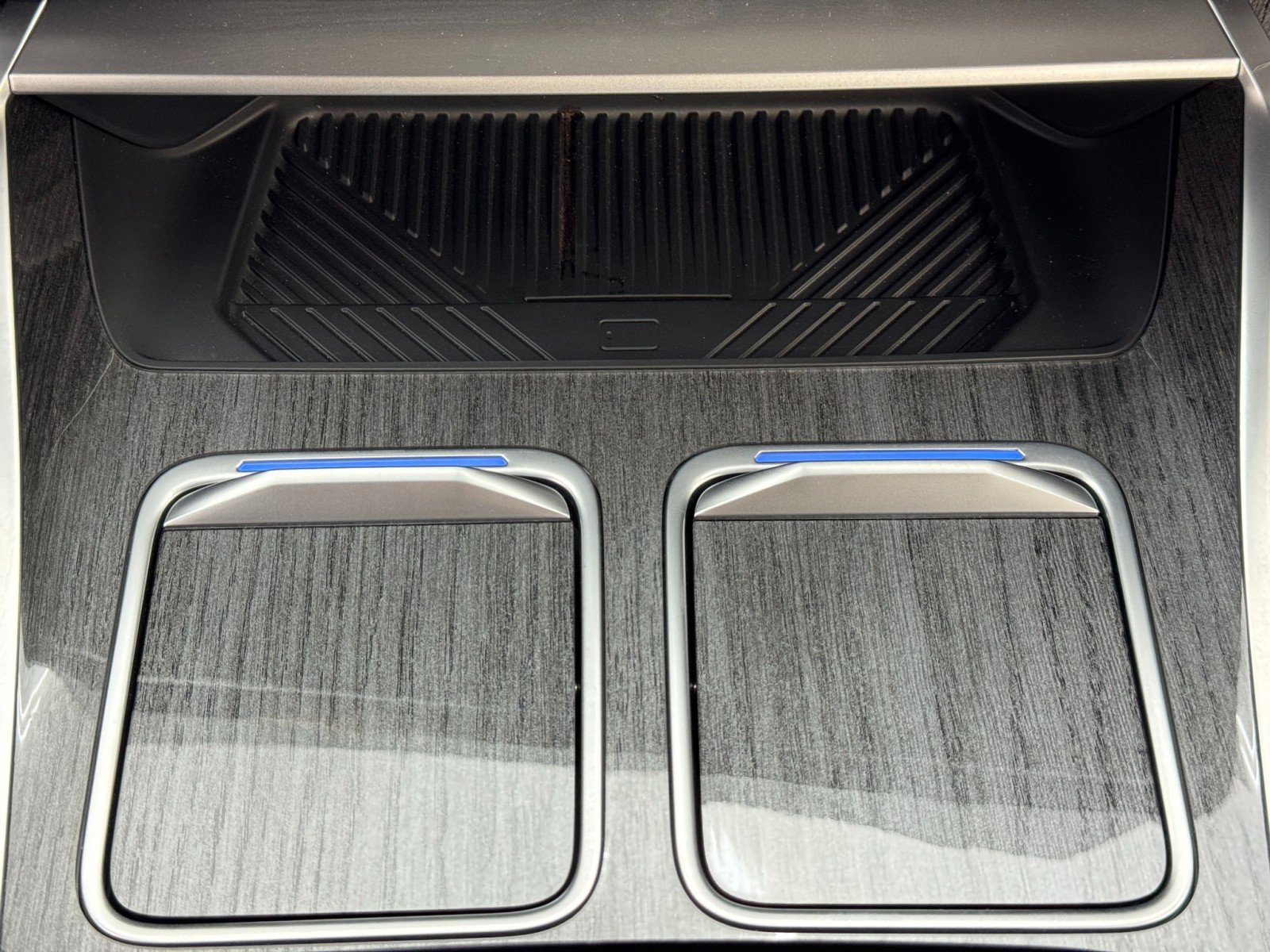 Used 2024 BMW i7 eDrive50 w/ Premium Package image 34