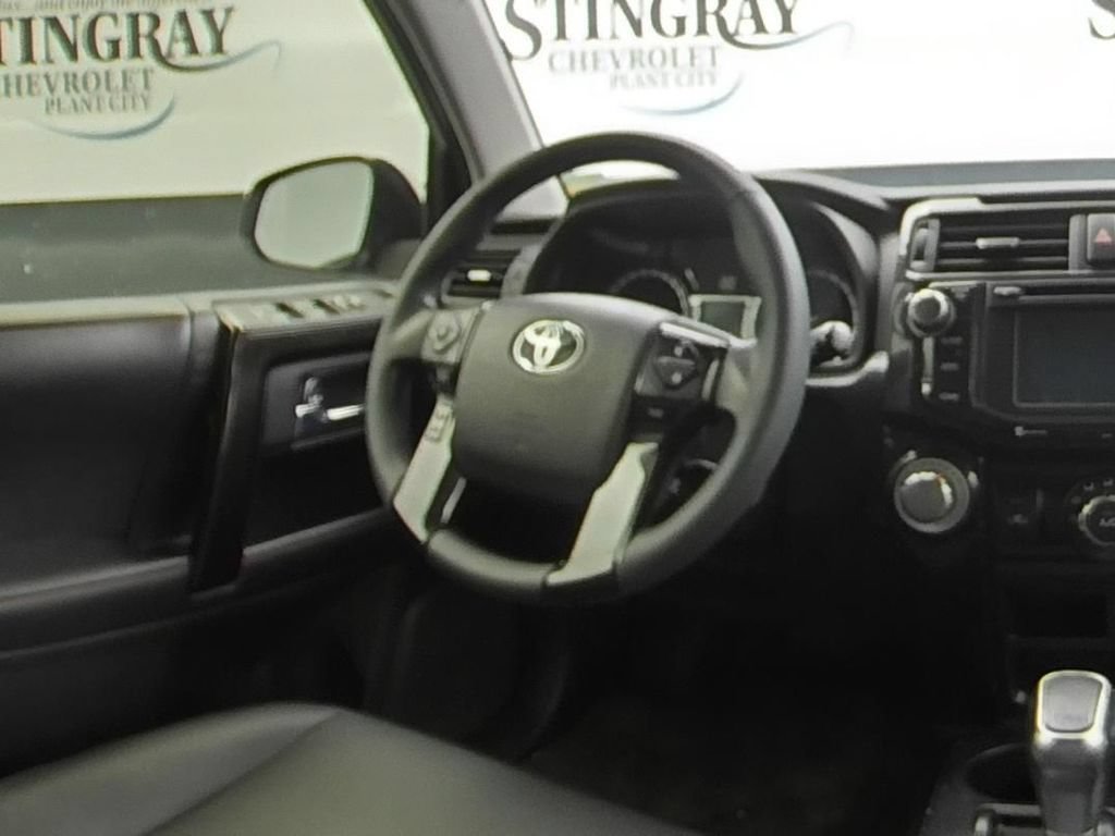 Used 2018 Toyota 4Runner TRD Off-Road Premium AWD/4WD image 16
