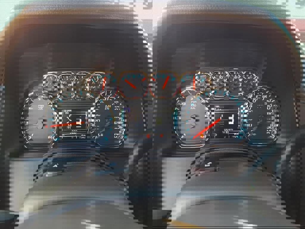 Used 2019 Chevrolet Suburban LT image 28