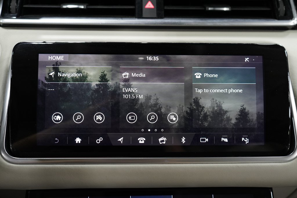 Used 2019 Land Rover Range Rover Velar R-Dynamic SE AWD/4WD image 11