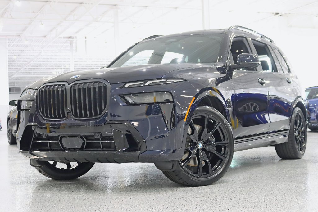 Used 2026 BMW X7 xDrive40i w/ M Sport Package AWD/4WD image 6