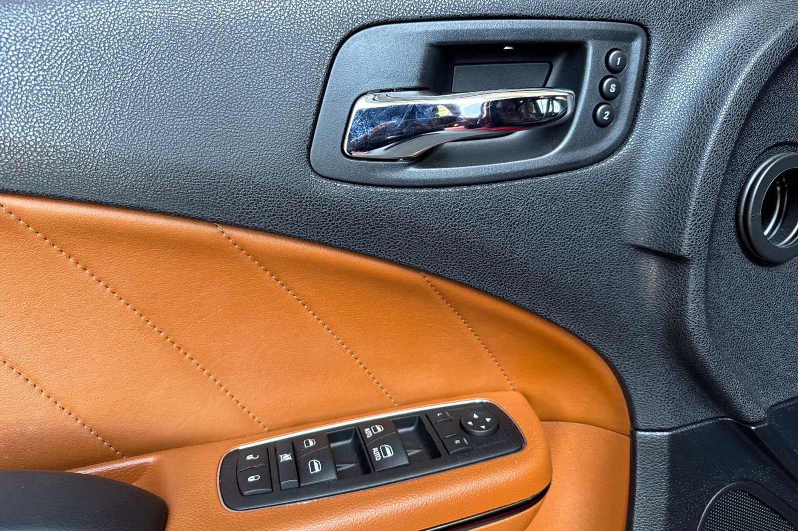 Used 2016 Dodge Charger SRT Hellcat w/ Harman/Kardon Audio Group image 11