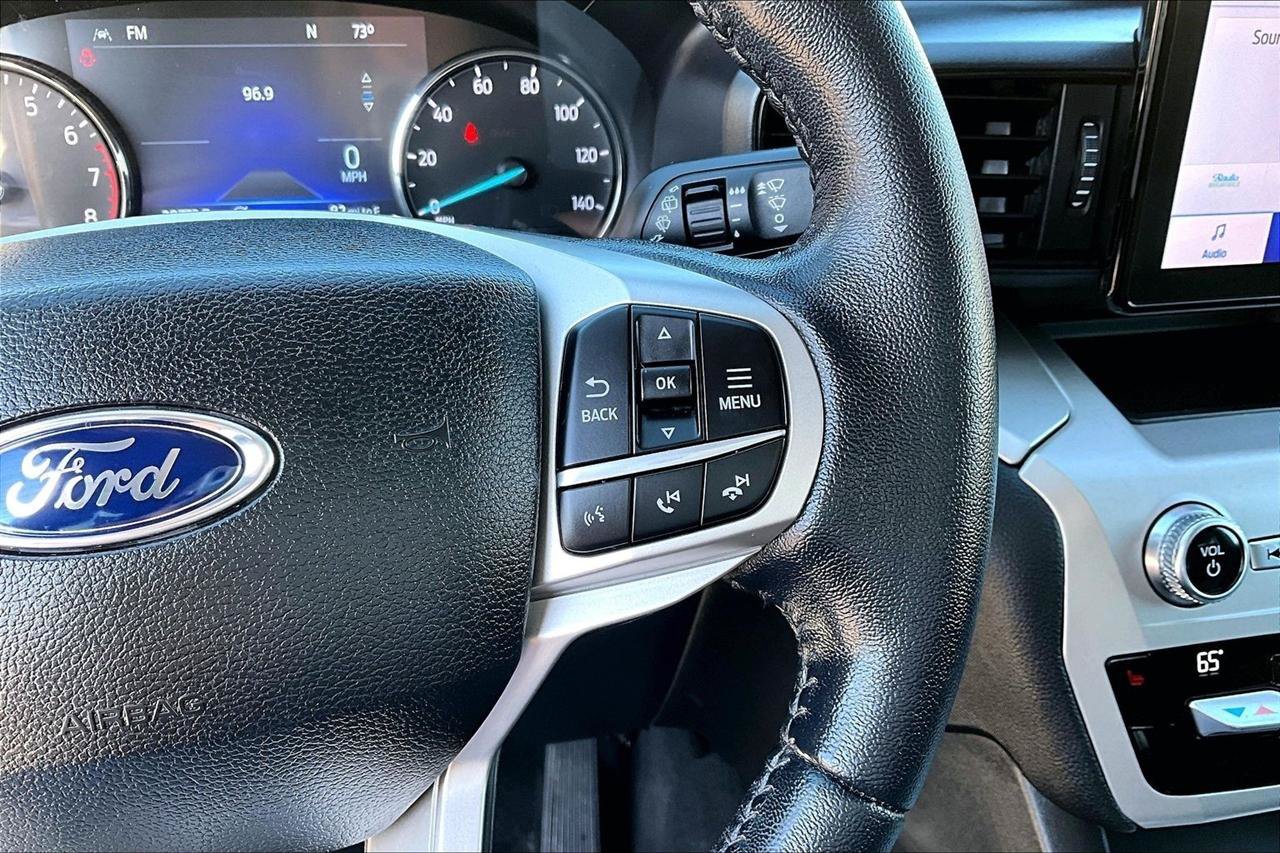 Used 2021 Ford Explorer XLT AWD/4WD image 12