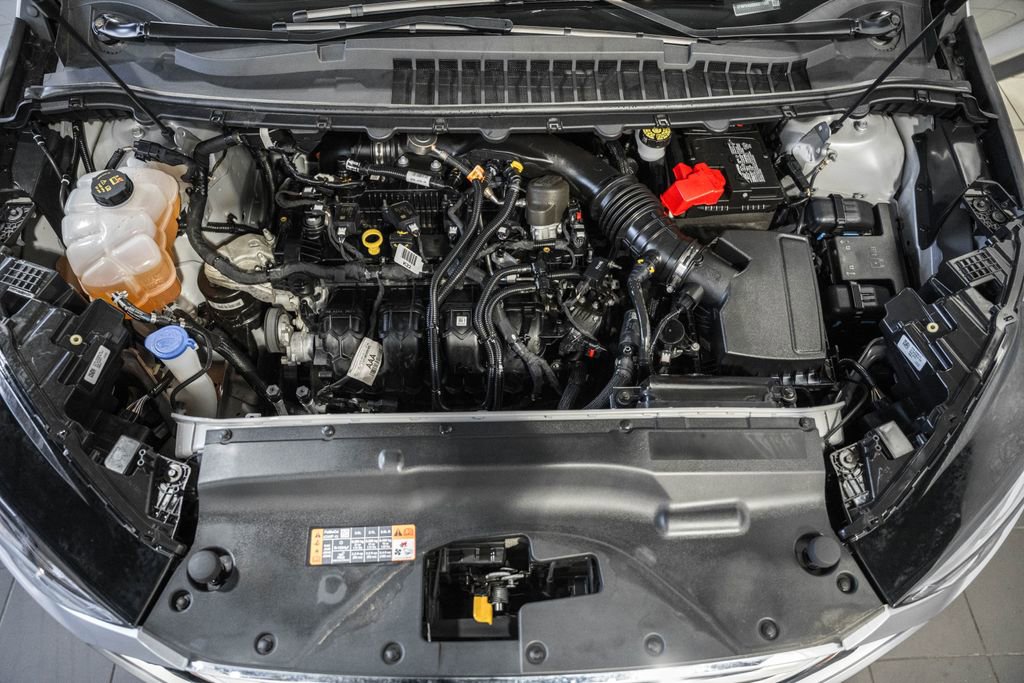 Used 2022 Ford Edge SE image 16