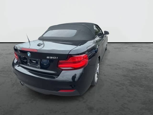 Used 2018 BMW 230i Convertible RWD image 9
