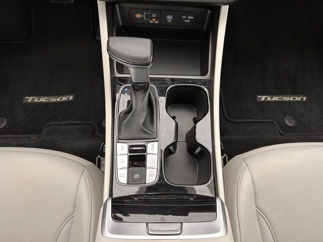 Used 2025 Hyundai Tucson SE image 15