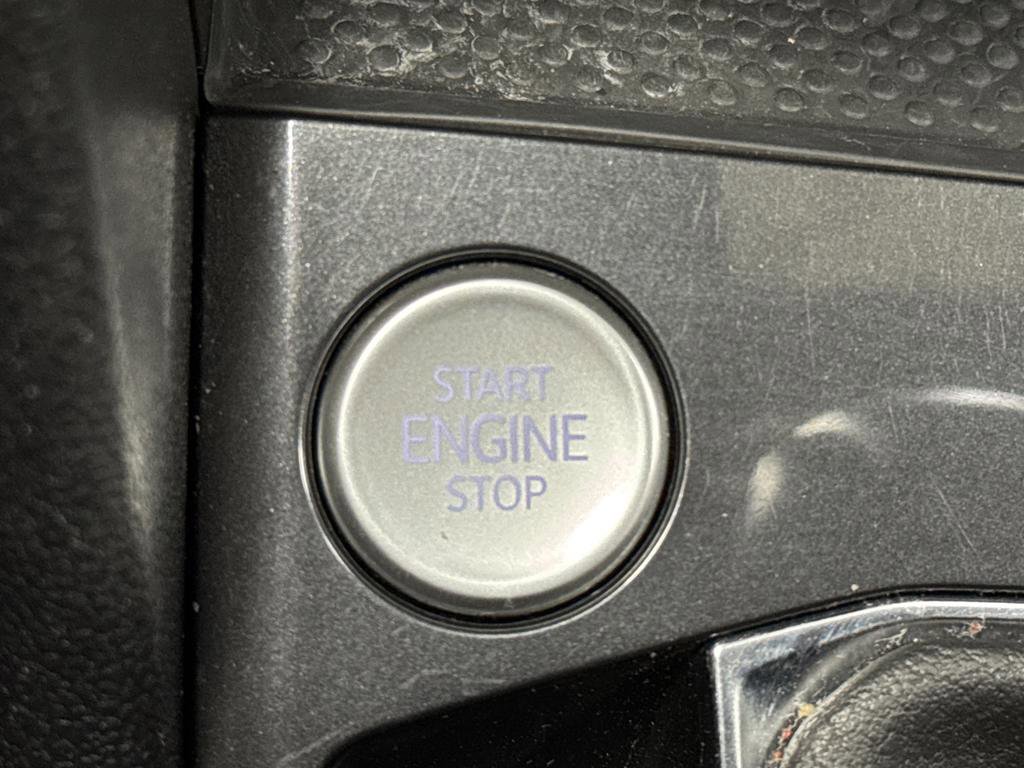 Used 2022 Volkswagen Tiguan SEL R-Line image 23