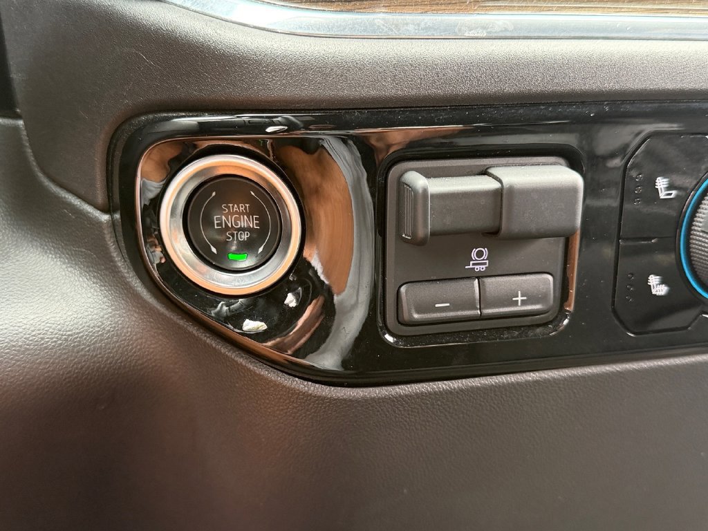 Used 2025 Chevrolet Silverado 1500 LT RWD image 23