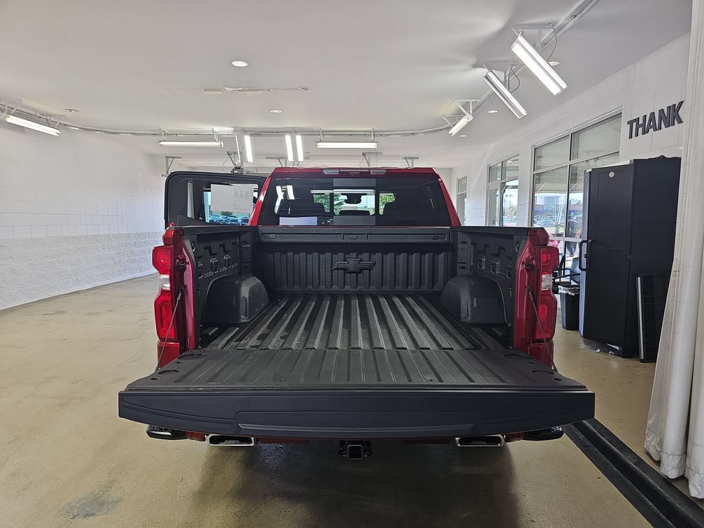 Used 2026 Chevrolet Silverado 1500 High Country AWD/4WD image 15