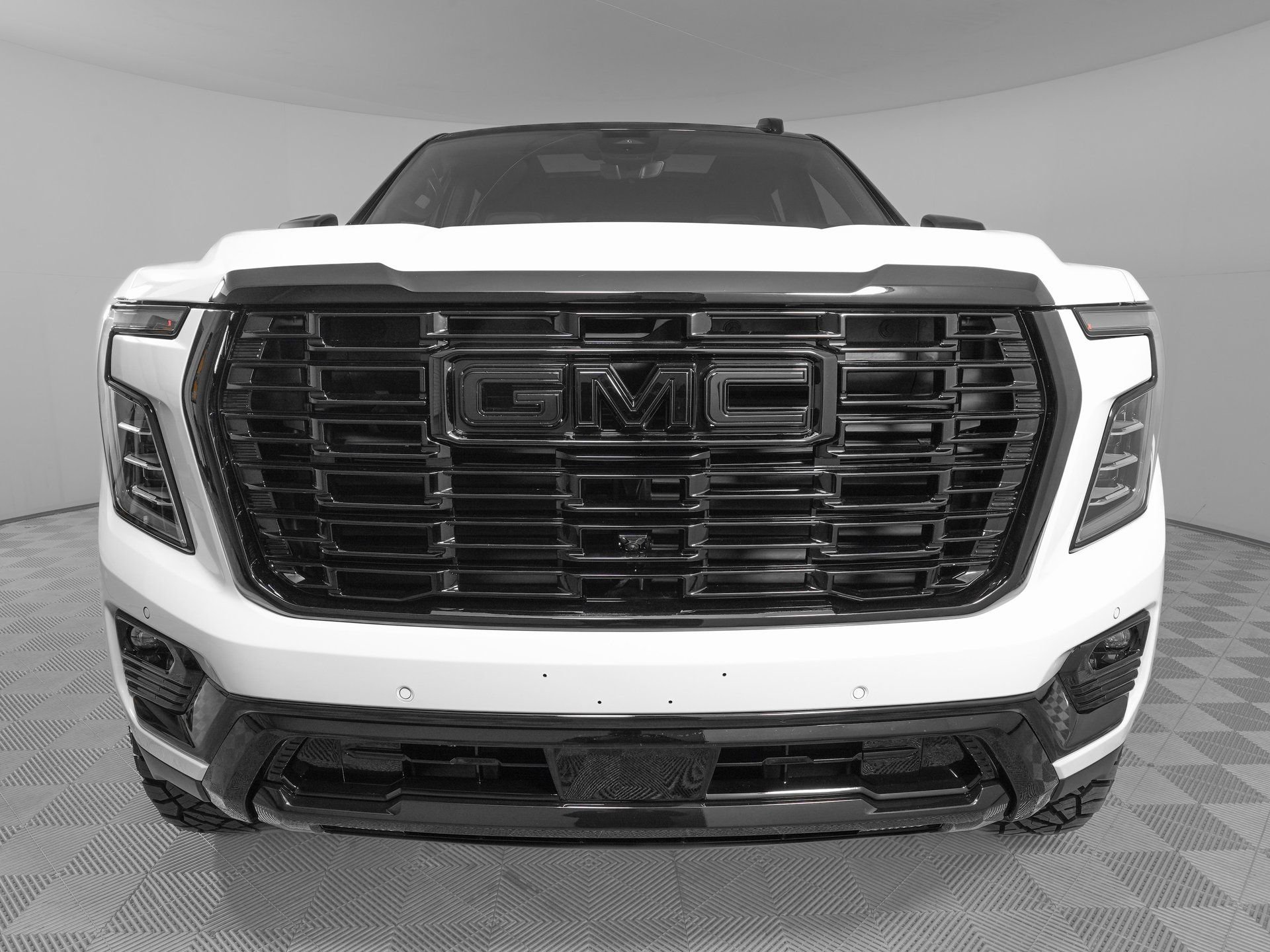 Used 2026 GMC Yukon Denali w/ Advanced Technology Package image 3