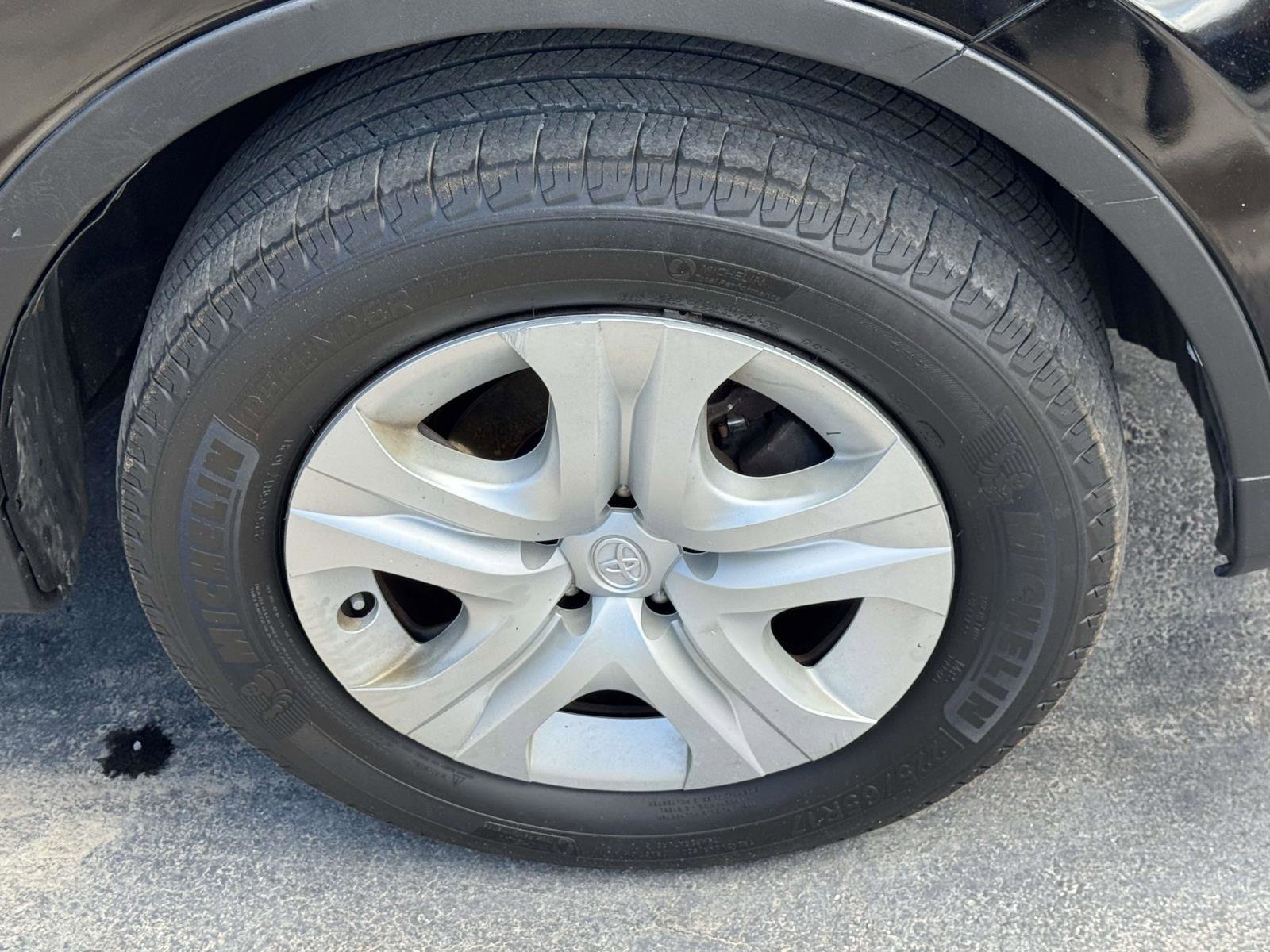 Used 2015 Toyota RAV4 LE image 6