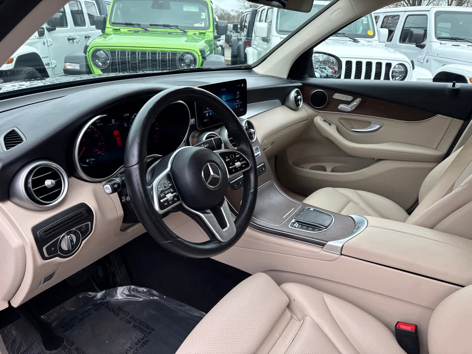 Used 2021 Mercedes-Benz GLC 300 4MATIC image 12