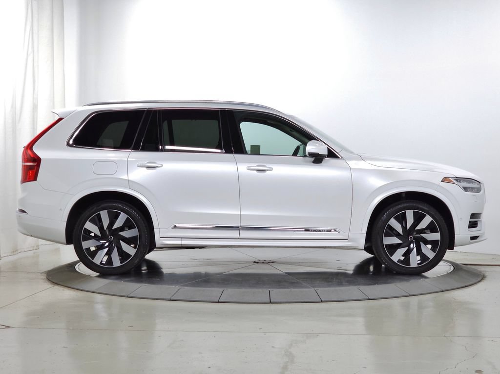 Certified 2023 Volvo XC90 T8 Ultimate w/ Lounge Package AWD/4WD image 12