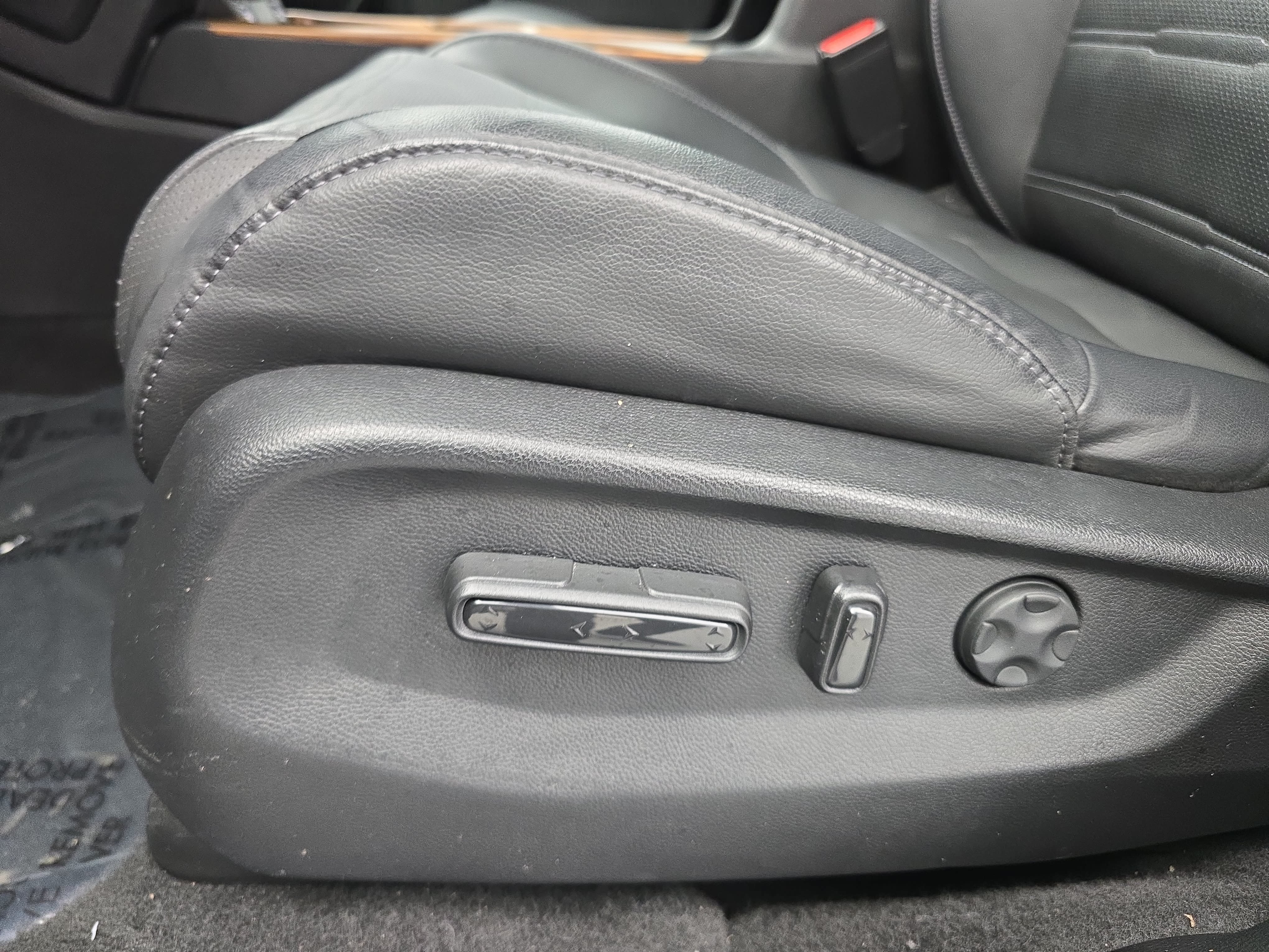 Used 2021 Honda CR-V Touring image 29