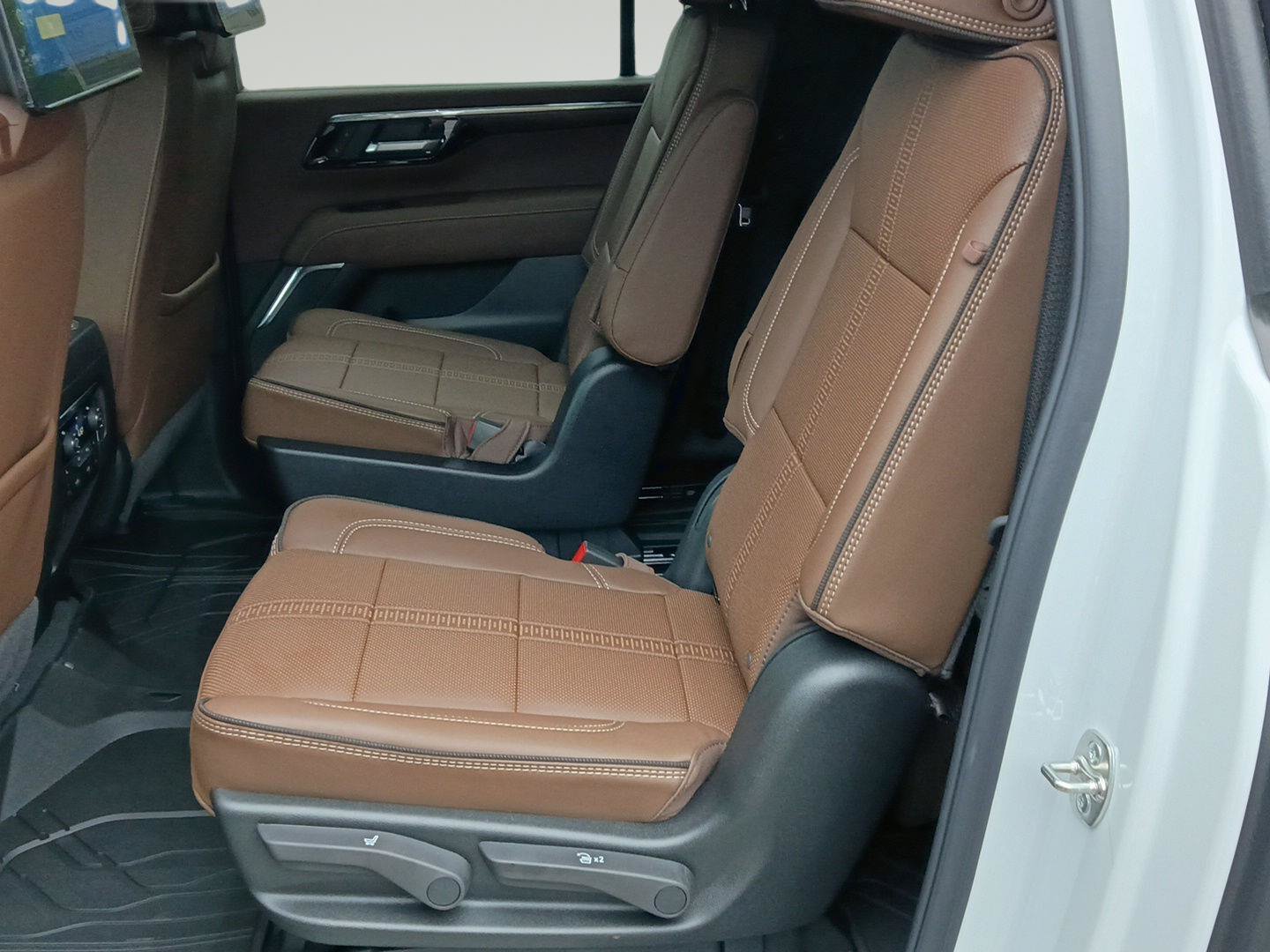 New 2026 Chevrolet Suburban High Country AWD/4WD image 48