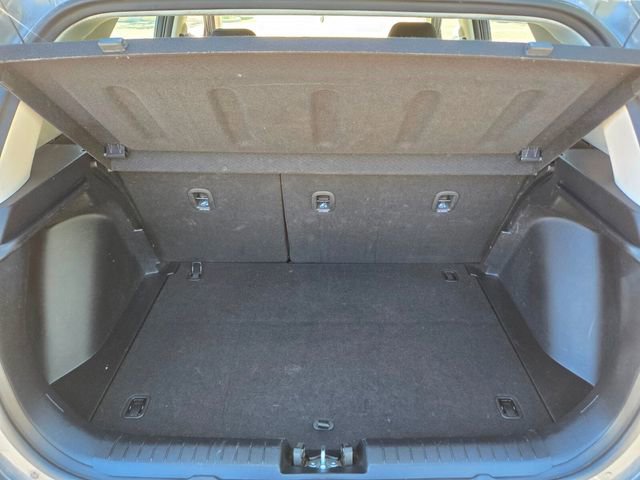 Used 2025 Hyundai Venue SEL FWD image 18