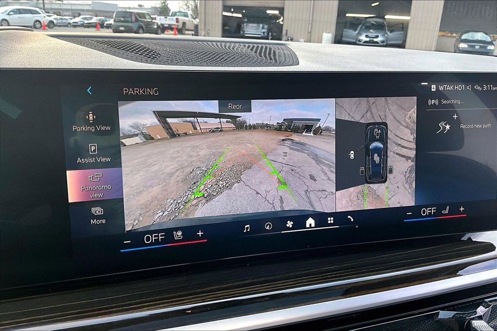 Used 2025 BMW X7 xDrive40i image 14