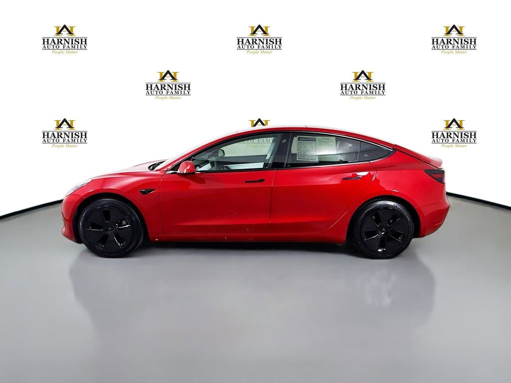 Used 2021 Tesla Model 3 Standard Range Plus image 4