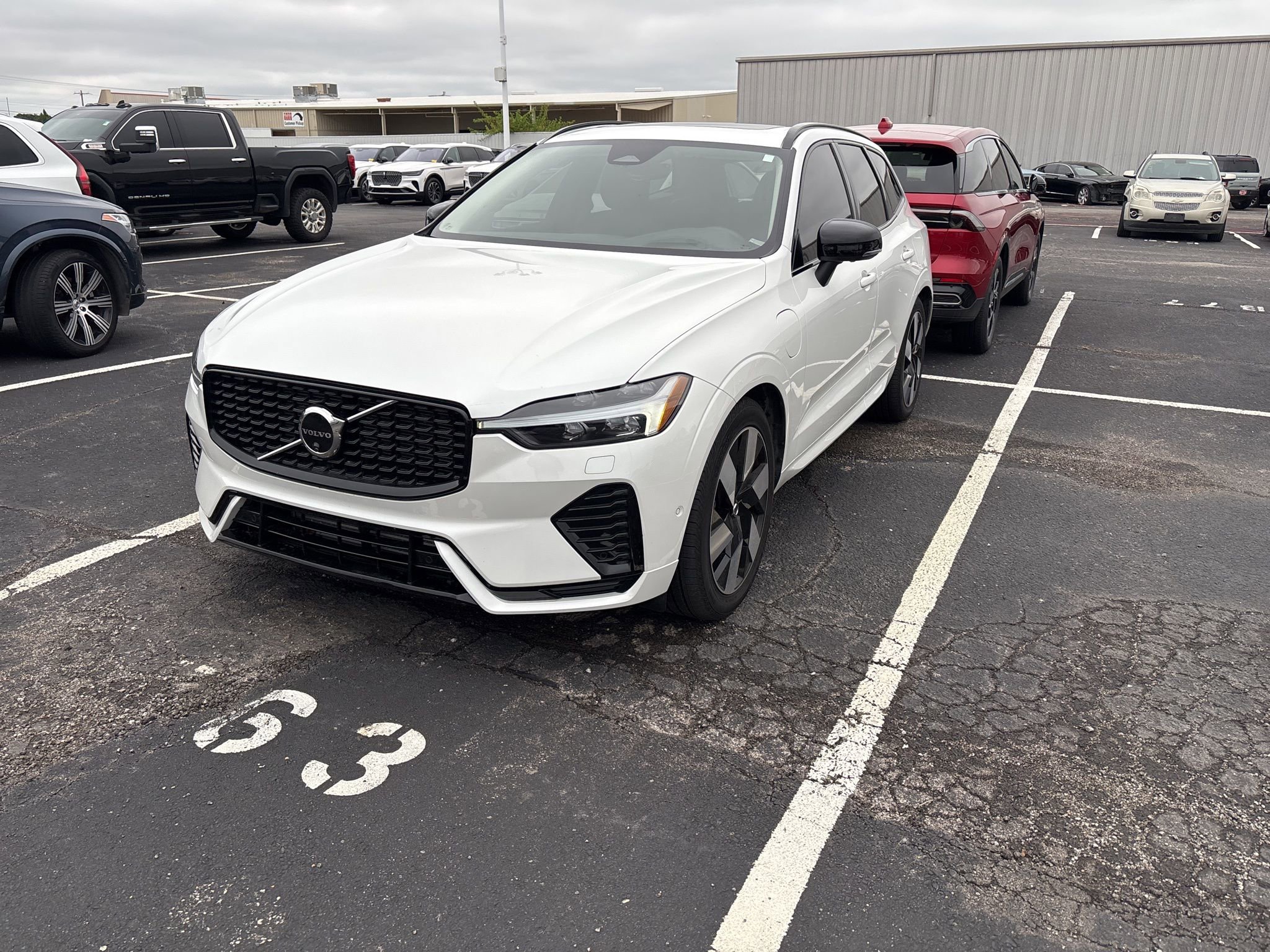 Used 2025 Volvo XC60 T8 Ultra w/ Protection Package Premier