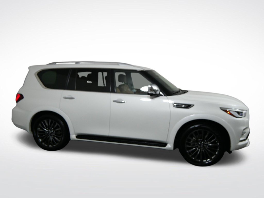 Used 2022 INFINITI QX80 Sensory AWD/4WD image 2