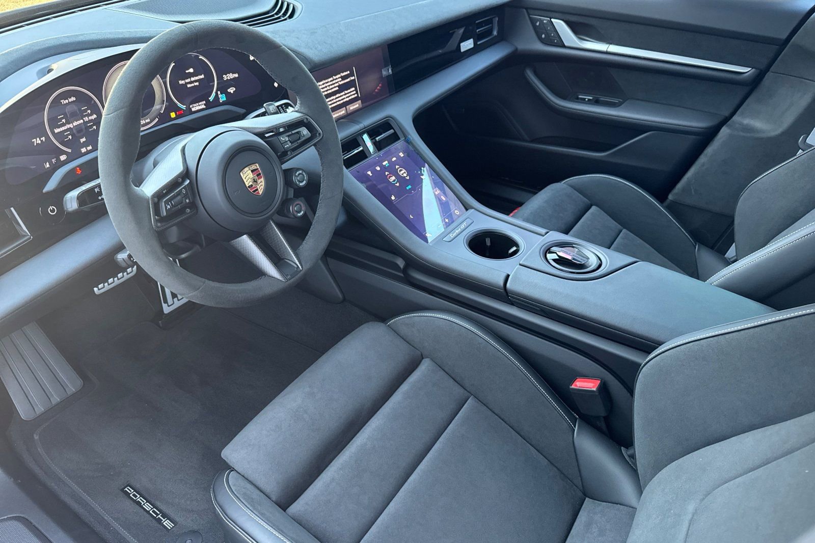 New 2025 Porsche Taycan Turbo GT image 4