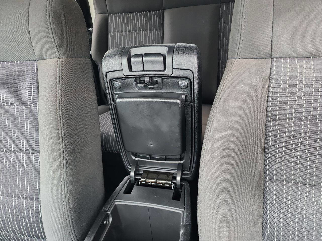 Used 2011 Jeep Wrangler Sahara w/ Dual Top Group image 22