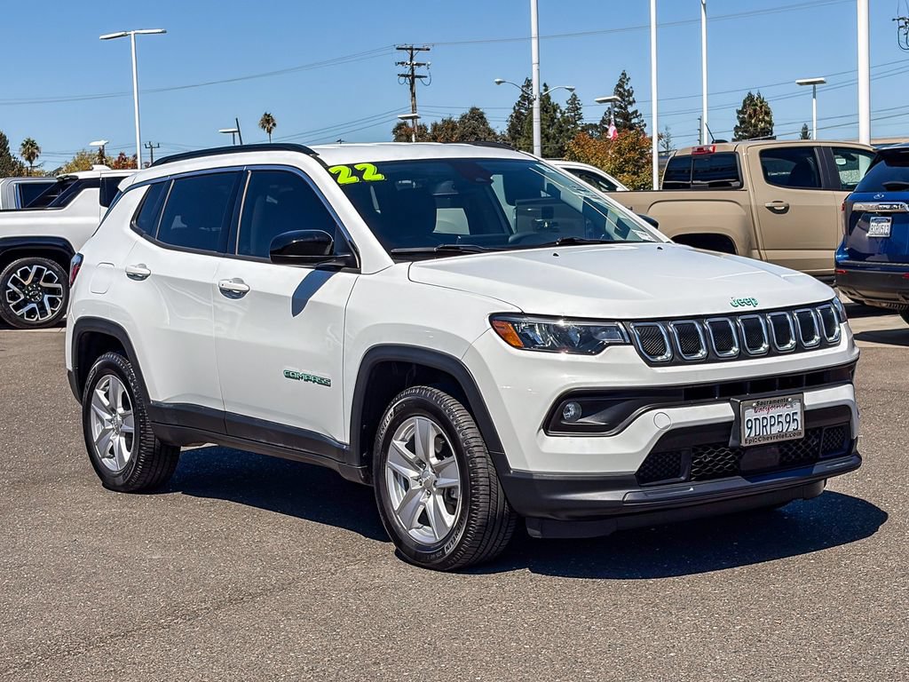 Used 2022 Jeep Compass Latitude AWD/4WD image 5