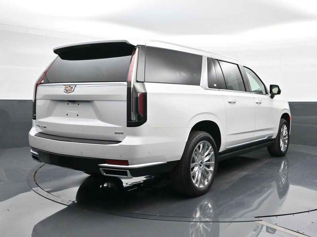 Used 2024 Cadillac Escalade ESV Premium Luxury w/ Performance Package image 14