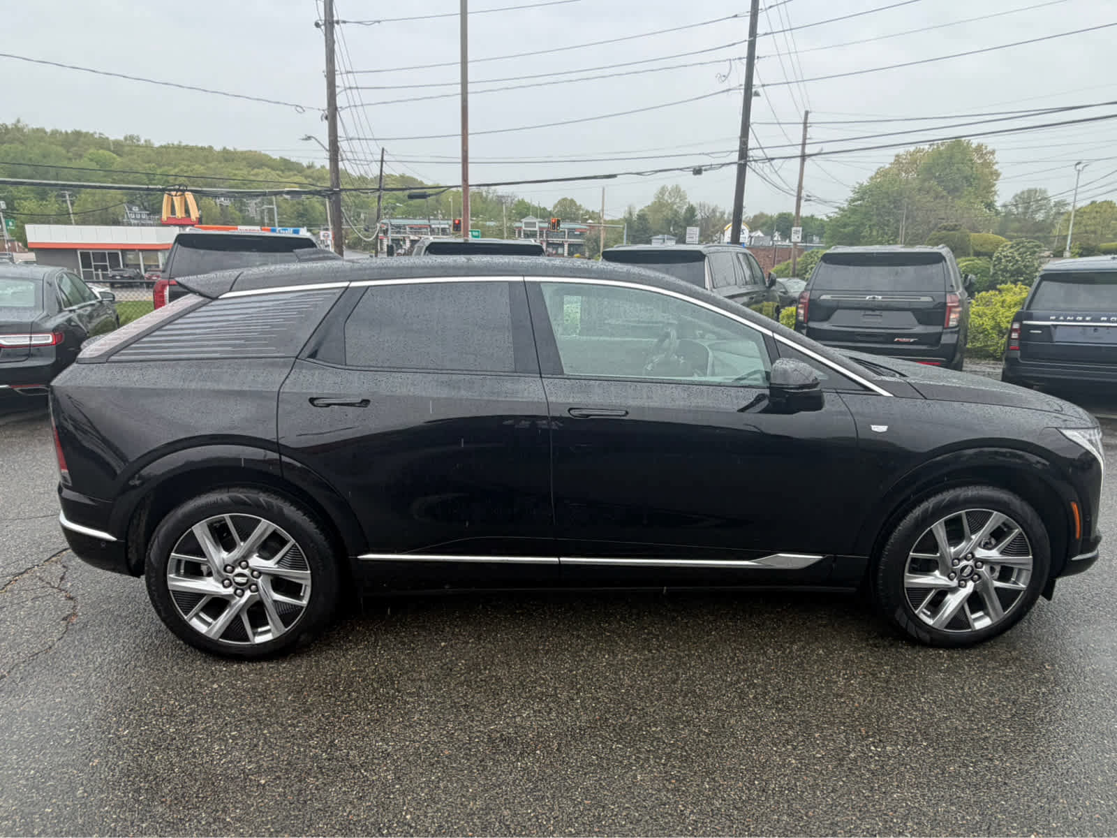 Used 2025 Cadillac Optiq Luxury 1 AWD/4WD image 4