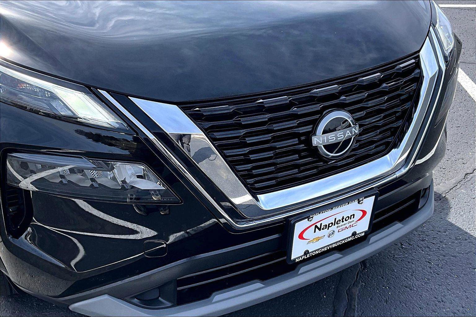 Used 2023 Nissan Rogue S image 28